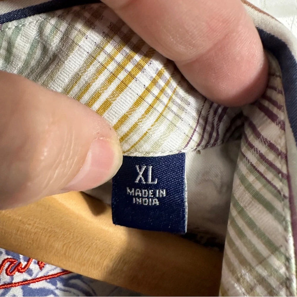 Robert Graham flip cuff dress shirt, XXL, textured front, stripe, office, date - Picture 6 of 15